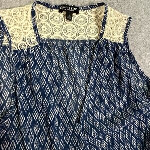 Women's Blue White Diamond Print Lace Trim Tank Top Women's Size Large Boho